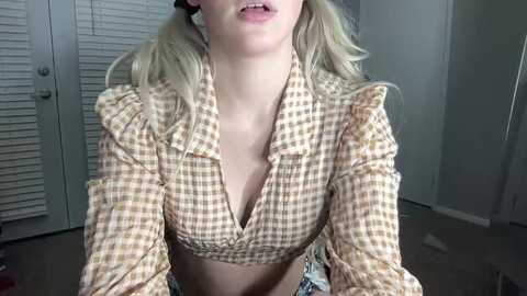 sarahcupcakes2005 @ chaturbate on 20230907