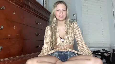 sarahcupcakes2005 @ chaturbate on 20230907
