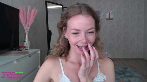 elli_harmon @ chaturbate on 20230909