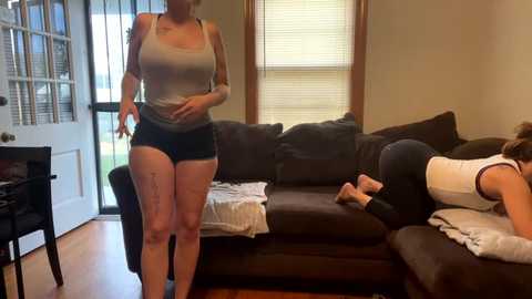 roxy1105 @ chaturbate on 20230911