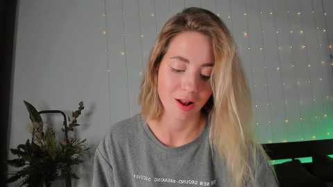 emmi_rosee @ chaturbate on 20230915