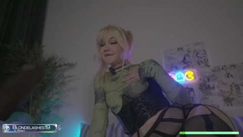 blondelashes19 @ chaturbate on 20230916