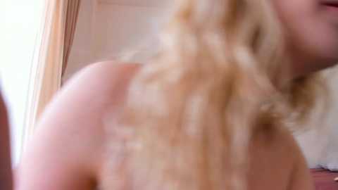 loopcia @ chaturbate on 20230916