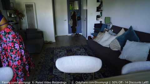 bloomyogi @ chaturbate on 20230918