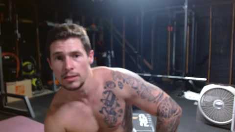 browneyedmuscleboy32 @ chaturbate on 20230918