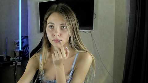 elza9_ @ chaturbate on 20230918