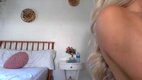 littlegreekflower @ chaturbate on 20230918