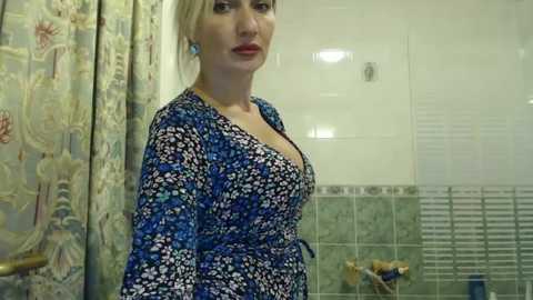 mallinia @ chaturbate on 20230919