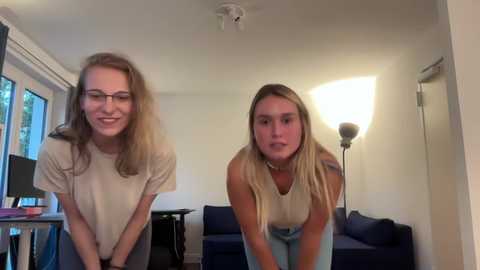 lillybambus @ chaturbate on 20230922