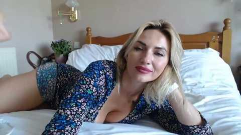 mallinia @ chaturbate on 20230925