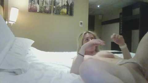 sophieclapp @ chaturbate on 20231001