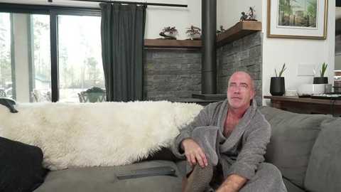 blondefoxsilverfox @ chaturbate on 20231002