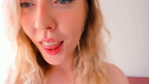 loopcia @ chaturbate on 20231002