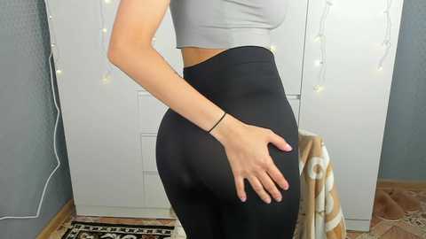 olivia_sweeti @ chaturbate on 20231002