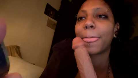 sapphire_honest @ chaturbate on 20231002