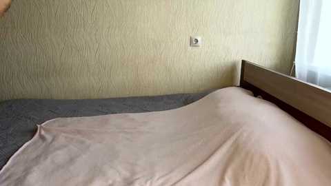 cherry_moonn @ chaturbate on 20231003