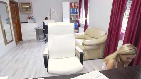 cute00kiara @ chaturbate on 20231004