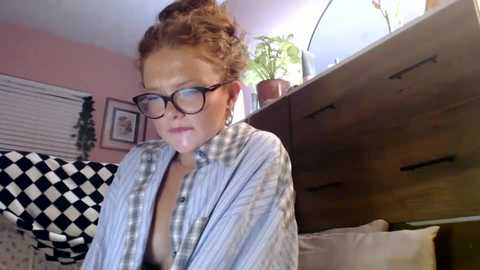 lolasyren @ chaturbate on 20231004