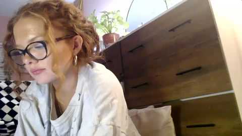 lolasyren @ chaturbate on 20231004