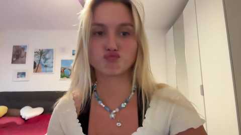 sarahsapling @ chaturbate on 20231005