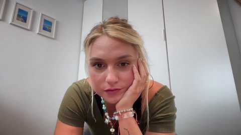 sarahsapling @ chaturbate on 20231007
