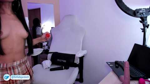 sweet_littleee @ chaturbate on 20231007