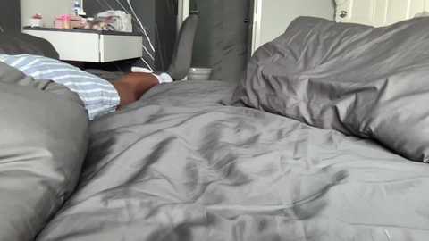 asiangirlandwhiteguy @ chaturbate on 20231008