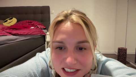 sarahsapling @ chaturbate on 20231008