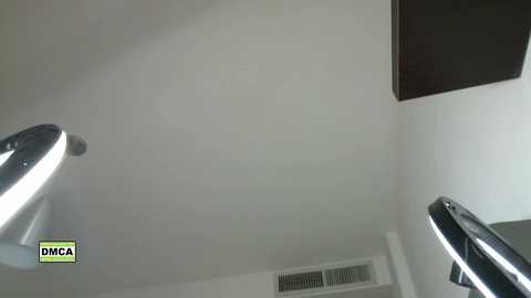 latinella @ chaturbate on 20231010