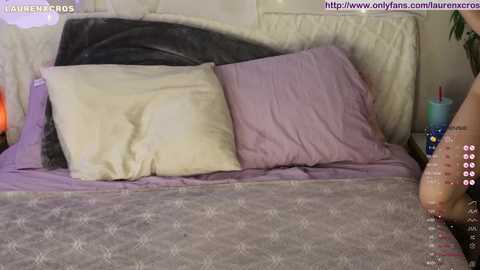 laurenxcros @ chaturbate on 20231010