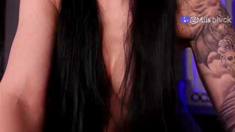 miladenver @ chaturbate on 20231010