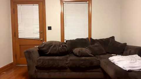 roxy1105 @ chaturbate on 20231010