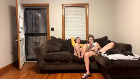 roxy1105 @ chaturbate on 20231010