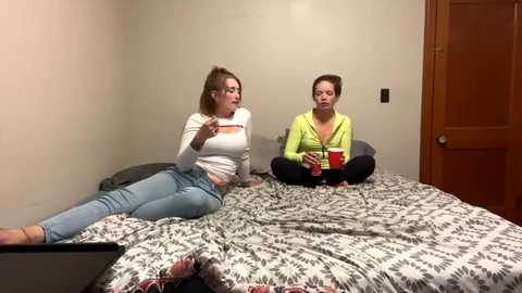 roxy1105 @ chaturbate on 20231010