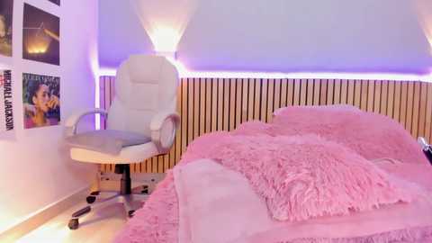 little_effy18 @ chaturbate on 20231011