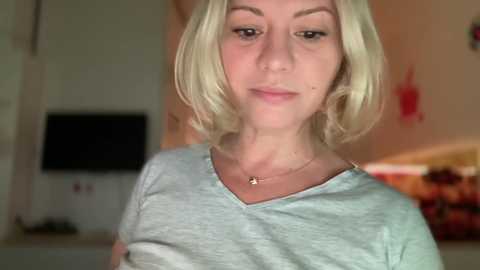 kiradivine @ chaturbate on 20231012