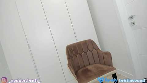 kristinevans @ chaturbate on 20231012