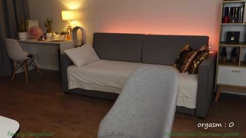 laura_sanguinar @ chaturbate on 20231015