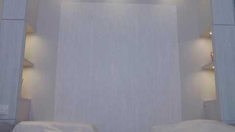 _kyllie_ @ chaturbate on 20231018