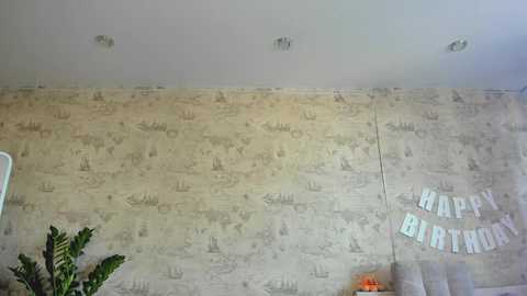 crystalnut @ chaturbate on 20231018