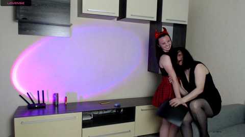 renae_tom @ chaturbate on 20231018