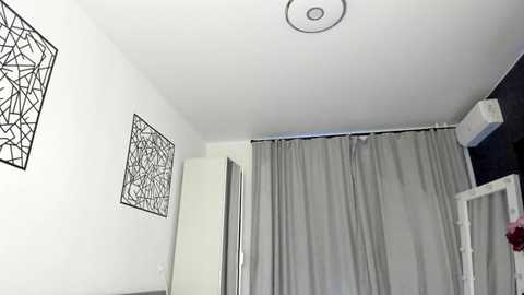 xxx_leila @ chaturbate on 20231018