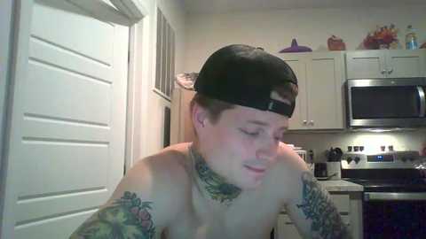 redinthebed @ chaturbate on 20231019