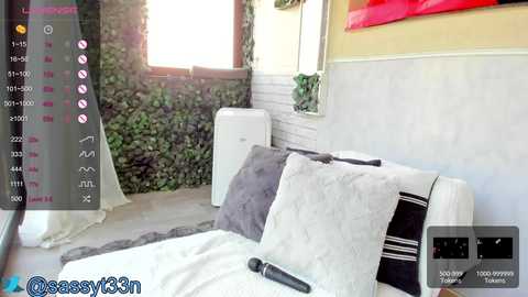 sassyt33n @ chaturbate on 20231019