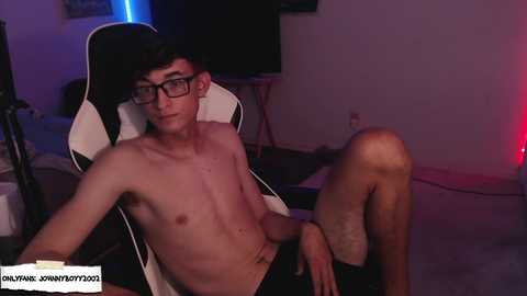 18yrboyhot @ chaturbate on 20231022