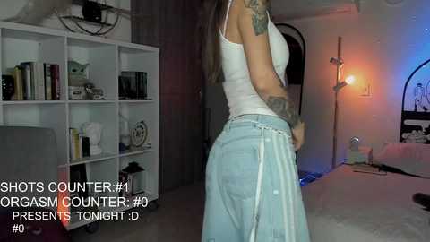 lonelly_lolly98 @ chaturbate on 20231022