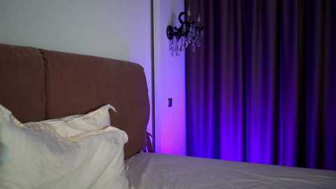 gold_blond @ chaturbate on 20231023