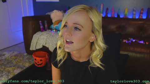 taylor_love_303 @ chaturbate on 20231023