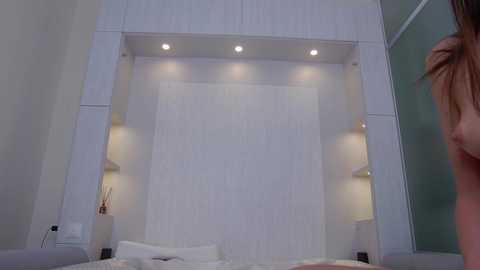 _kyllie_ @ chaturbate on 20231025