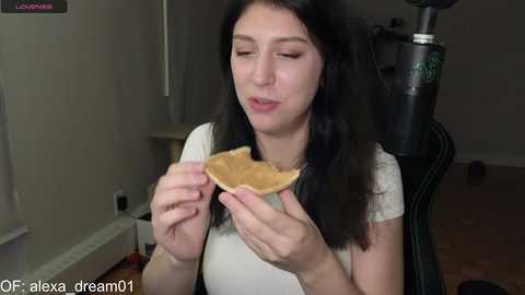 alexa_dream @ chaturbate on 20231026